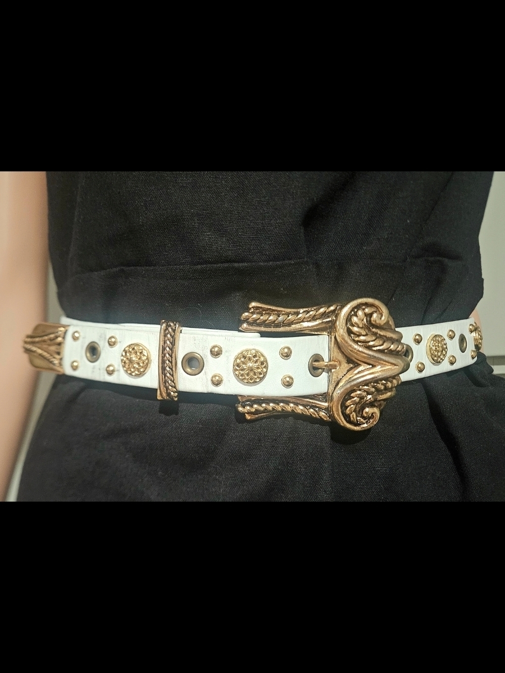 Vintage Caché White Leather Statement Belt - Gold Ornate Buckle